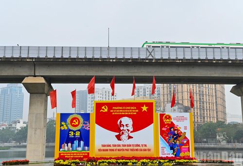  Những cụm pano lớn được lắp đặt tại các quảng trường, vòng xuyến và khu vực đông người qua lại nhằm lan tỏa thông điệp về ngày bầu cử. 