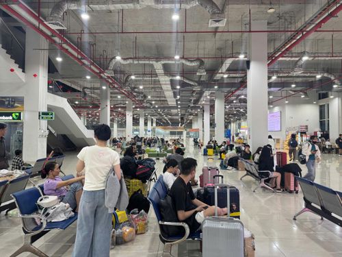  15 đơn vị vận tải thông báo điều chỉnh tăng giá vé trên 102 tuyến vận tải hành khách. Ảnh: QUỐC HÙNG 