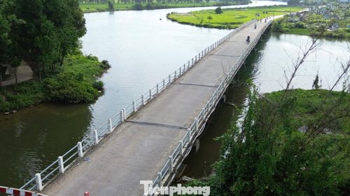  Theo Sở Xây dựng TP. Huế, cây cầu mới được xây dựng với quy mô dài khoảng 150m, mặt cắt ngang 18,5m. Hệ thống mố và trụ cầu sử dụng bê tông cốt thép đặt trên móng cọc khoan nhồi, thiết kế tải trọng HL93 với quy mô công trình vĩnh cửu. 