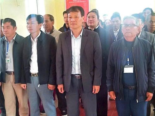 Một số lãnh đạo xã đã tham dự buổi vận hành thử công tác bầu cử.