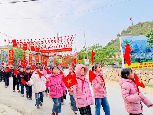 Học sinh vùng cao xã Lũng Cú, tỉnh Tuyên Quang hướng tới "Ngày hội non sông".