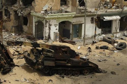 Tình hình bất ổn tại Libya đã khiến gần như toàn bộ hoạt động khai thác dầu của nước này bị đình trệ. Ảnh: Reuters