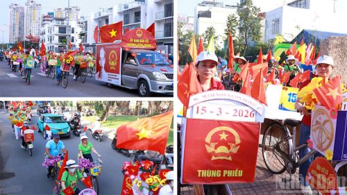  Những chiếc xe đạp được trang trí rực rỡ, sáng tạo cùng các khẩu hiệu tuyên truyền, chương trình góp phần lan tỏa thông điệp về ngày bầu cử trên khắp các tuyến đường, khu dân cư, tạo nên không khí vui tươi, phấn khởi và thu hút sự quan tâm của đông đảo người dân. 
