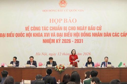Quang cảnh buổi họp báo sáng 12-3. Ảnh: LÂM HIỂN