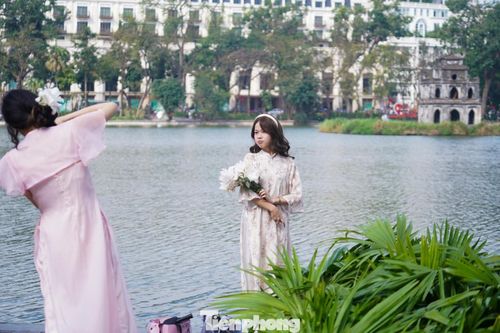 Thời tiết Hà Nội hôm nay nắng nhẹ, ít mưa