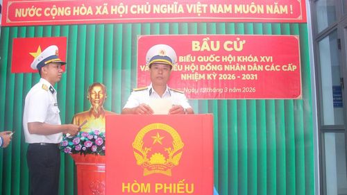 Theo ông Đỗ Văn Sử - Chủ tịch UBND xã Sông Đốc, việc tạo điều kiện tối đa cho cử tri nơi đảo xa là quyết tâm của chính quyền địa phương trong việc bảo đảm quyền bầu cử của mỗi công dân.