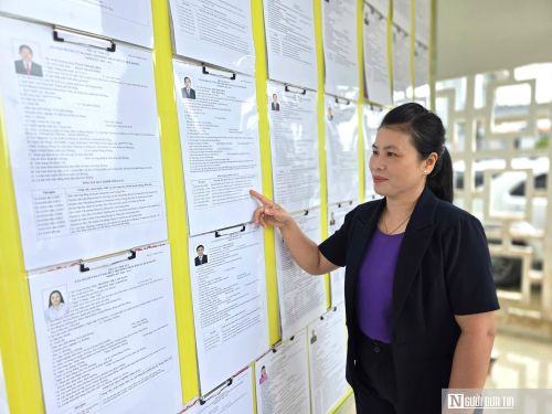 Bà Tào Thị Tố Điểm cho biết xã Quế Phước đã thành lập các tổ bầu cử và chuẩn bị đầy đủ cơ sở vật chất.