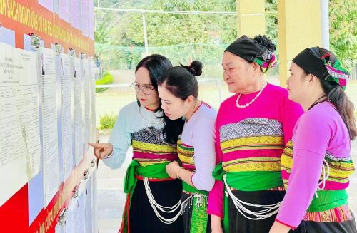 Việc chủ động tìm hiểu thông tin cho thấy sự quan tâm sâu sắc của đồng bào các dân tộc mền núi của tỉnh đối với sự kiện bầu cử đại biểu Quốc hội khóa XVI và đại biểu HĐND các cấp nhiệm kỳ 2026-2031.