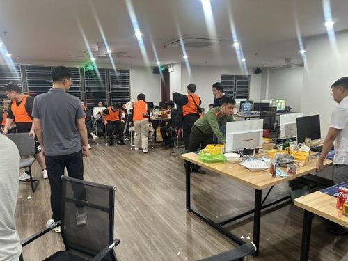 Các đơn vị Công an tỉnh Bắc Ninh kiểm tra, bắt giữ 26 đối tượng người nước ngoài lừa đảo.