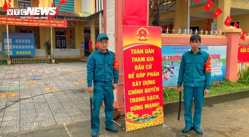 Các lực lượng chức năng như công an, an ninh trật tự cơ sở… đã và đang chủ động nắm chắc tình hình, bảo đảm an ninh trật tự tại các điểm bầu cử.