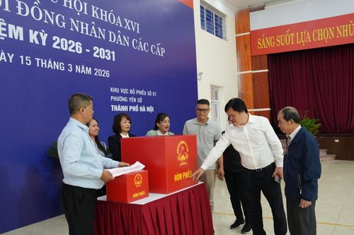 Các khu vực bỏ phiếu trên địa bàn phường đã được trang trí theo đúng maket hướng dẫn. Ảnh: Minh Đức