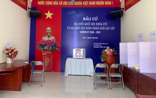 Khu vực bỏ phiếu thôn Đoài, xã Thiên Lộc đã sẵn sàng khâu chuẩn bị. Ảnh: Hiền Phương.