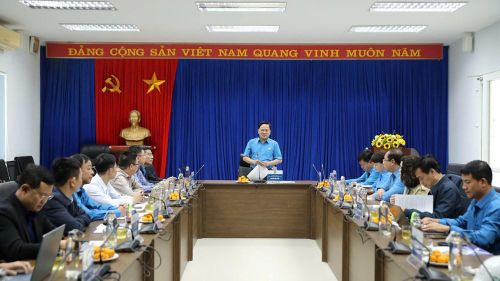 Chủ tịch Tổng LĐLĐ Việt Nam Nguyễn Anh Tuấn phát biểu