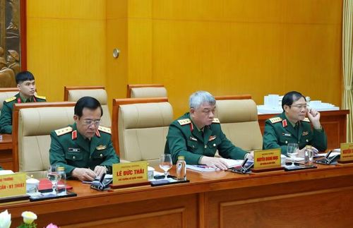 Các đại biểu tham dự hội nghị.