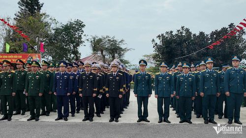 Không khí trang nghiêm tại lễ khai mạc và bỏ phiếu bầu cử tại Đặc khu Bạch Long Vĩ