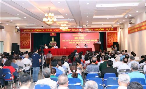 Quang cảnh hội nghị tiếp xúc cử tri phường Tân Sơn Nhất, phường Tân Sơn Hòa với người ứng cử đại biểu Quốc hội khóa XVI.