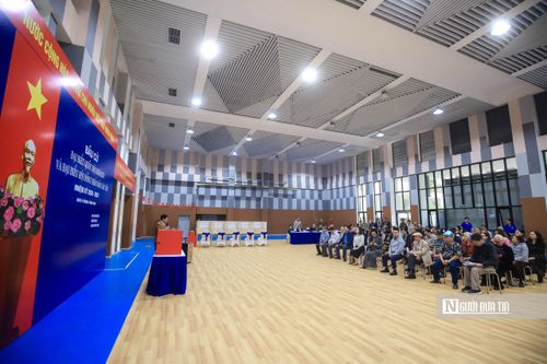Quy trình bầu cử gồm: Đón tiếp cử tri; Tổ chức khai mạc (chào cờ, phát biểu khai mạc, thông qua thể lệ bầu cử); Kiểm tra, niêm phong hòm phiếu; Hướng dẫn cử tri bỏ phiếu; Thực hiện quy trình kiểm phiếu bầu cử 3 cấp gồm đại biểu Quốc hội khóa XVI, đại biểu HĐND các cấp nhiệm kỳ 2026-2031.