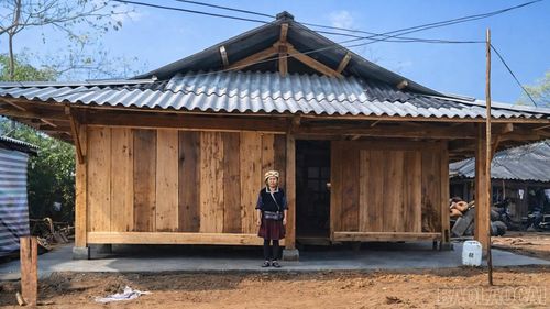Hộ nghèo xã Trạm Tấu được hỗ trợ làm nhà mới đảm bảo "3 cứng".