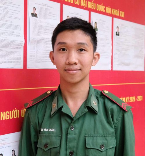 Lần đầu tiên thực hiện quyền công dân tại môi trường quân ngũ là kỉ niệm đáng nhớ với chiến sĩ Trần Văn Chánh
