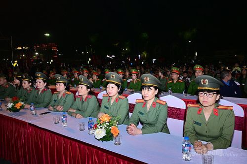 Lực lượng Công an tỉnh dự chương trình.