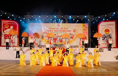 Tiết mục: Chung sức chung lòng.