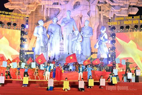 Mỗi lá phiếu bầu gửi gắm đến các đại biểu Quốc hội và HĐND các cấp.