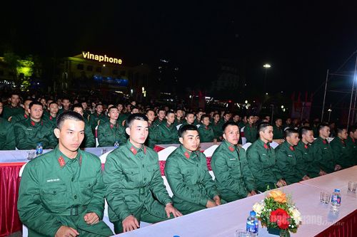 Lực lượng quân sự tỉnh dự chương trình.