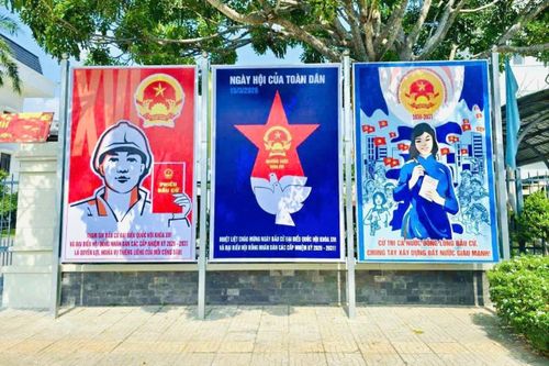 Pano tuyên truyền về bầu cử tại phường Tân Ninh