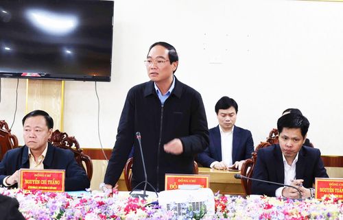Các đại biểu phát biểu, đề xuất nhiều vấn đề cần kịp thời tháo gỡ. Ảnh: Hải Dương