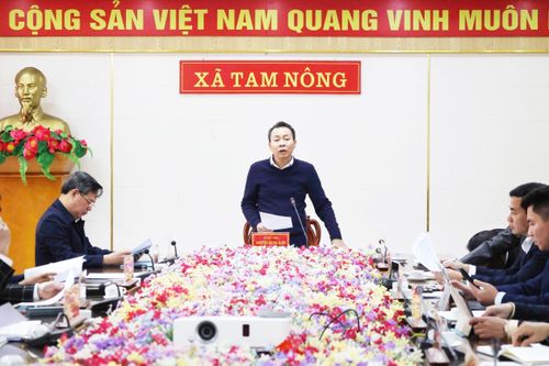 Quang cảnh buổi làm việc tại xã Tam Nông. Ảnh: Hải Dương