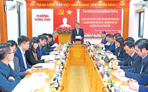 Toàn cảnh cuộc làm việc với Ủy ban Bầu cử phường Vũng Áng, Hà Tĩnh