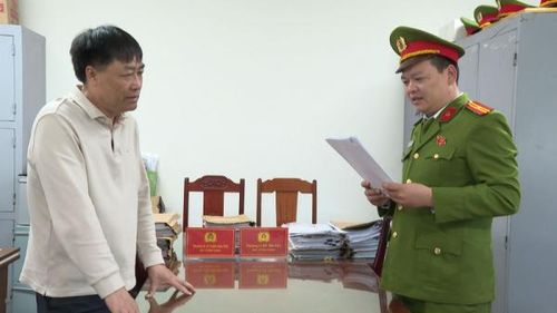 Cơ quan Công an thi hành Quyết định khởi tố bị can đối với Nguyễn Xuân Biên.