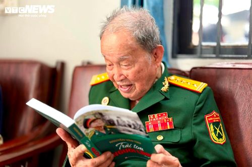 Huyền thoại tình báo Tư Cang ở tuổi 98.