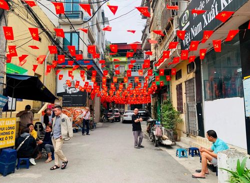 Thông qua lá phiếu của mình, cử tri sẽ trực tiếp thực hiện nghĩa vụ công dân, phát huy quyền làm chủ để bầu ra những người tiêu biểu, xứng đáng nhất, đại diện cho tiếng nói của nhân dân.