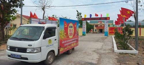Tỉnh Đắk Lắk hiện có nhiều xã có đường biên giới. Trong đó, các xã Ia Rvê, Ia Lốp và Buôn Đôn tiếp giáp Campuchia, địa hình phức tạp, dân cư chủ yếu là đồng bào dân tộc thiểu số, sinh sống không tập trung. Trước ngày bầu cử, lực lượng Công an các xã biên giới tăng cường tuần tra, bảo đảm an ninh khu vực biên giới.