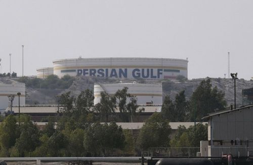  Hình ảnh nhà máy dầu trên đảo Kharg ở Vịnh Ba Tư, cách Tehran khoảng 1.250 km về phía nam. Ảnh: Alamy 