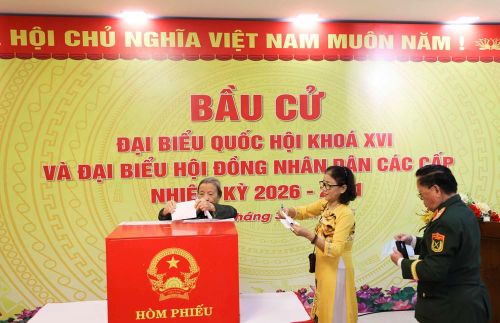 Cử tri phường Hải Châu phấn khởi, gửi kỳ vọng vào mỗi lá phiếu