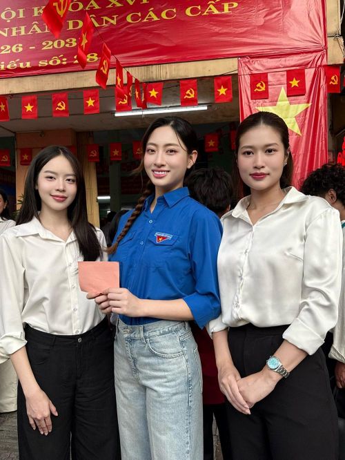 Hoa hậu Lương Thùy Linh, Hoa hậu Thanh Thủy, Hoa hậu Đoàn Thiên Ân đã hoàn thành nghĩa vụ công dân trong ngày bầu cử