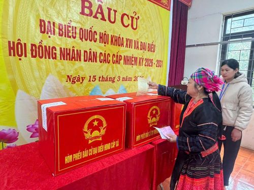 Xã biên giới Na Sang có 10.760 cử tri tham gia bỏ phiếu tại 21 khu vực bỏ phiếu