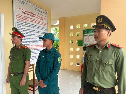 An ninh trật tự tại các điểm bỏ phiếu được siết chặt, đảm bảo đúng quy định của pháp luật.
