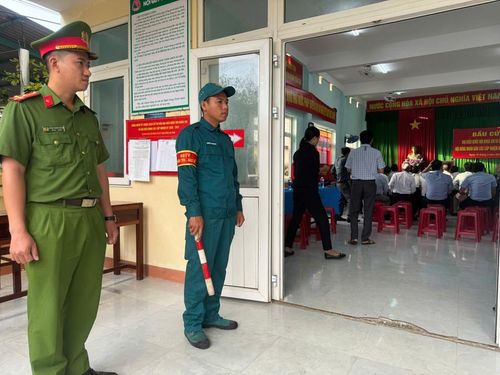 Công tác bầu cử được đảm bảo nghiêm ngặt, đúng quy định.