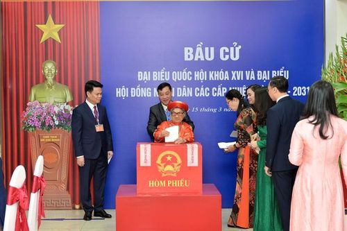 Không khí phấn khởi trong "Ngày hội non sông" lan tỏa.
