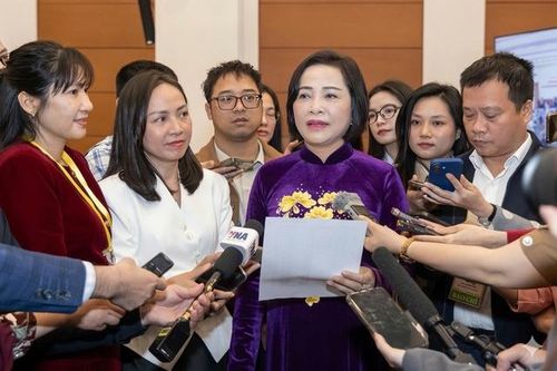 Phó Chủ tịch Quốc hội, Ủy viên Hội đồng Bầu cử quốc gia Nguyễn Thị Thanh thông tin tới báo chí về tình hình bầu cử lúc 11h30 ngày 15/3.