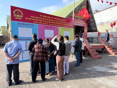 Điểm bỏ phiếu tại Buôn Alê A, phường Ea Kao.