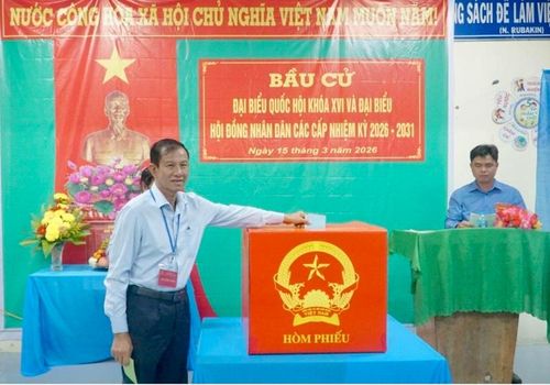 Quy trình bầu cử được thực hiện nghiêm túc, đúng quy định.