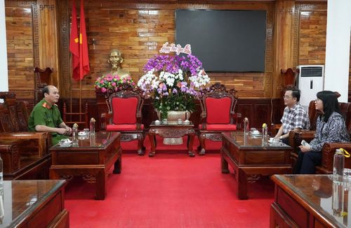Đại tá Huỳnh Ngọc Liêm, Phó Giám đốc Công an tỉnh làm việc với Trại giam Thủ Đức - Bộ Công an về công tác bầu cử