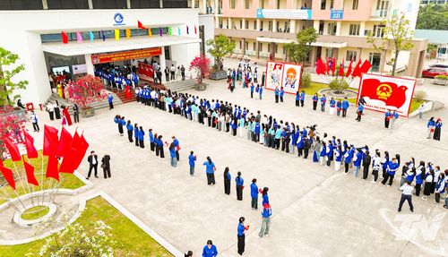 Khu vực bỏ phiếu số 25, phường Phan Đình Phùng, đặt tại Trường Đại học Khoa học (Đại học Thái Nguyên), nơi có đông đảo cử tri là sinh viên.