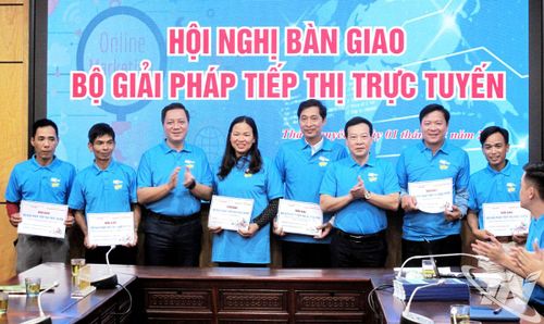 Sở Công Thương hỗ trợ các doanh nghiệp, hợp tác xã triển khai các giải pháp kinh doanh trực tuyến.