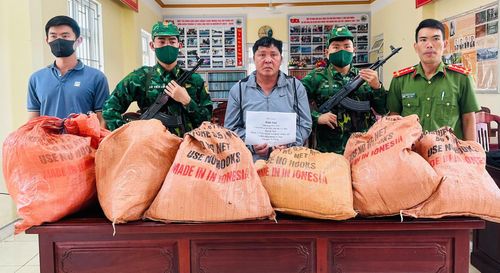 Gần 100kg thuốc nổ do đối tượng Đinh Sửu vận chuyển bị cơ quan chức năng bắt giữ.