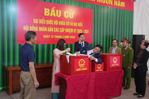 Công tác kiểm tra thùng phiếu; chuyển giao thùng phiếu và niêm phong thùng phiếu được thực hiện nghiêm túc, đúng trình tự, quy định